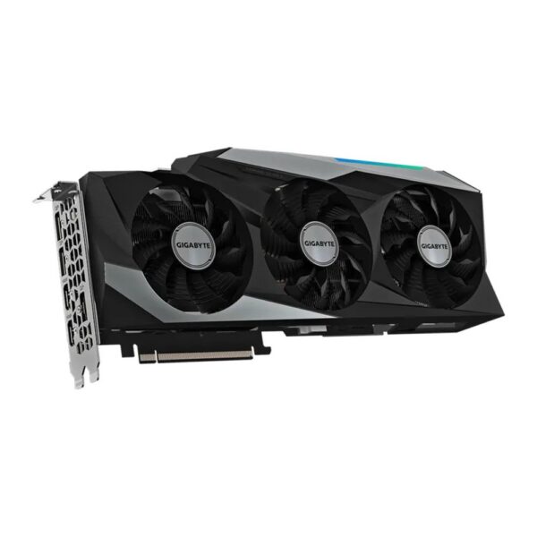 Gigabyte GeForce RTX 3080 Gaming OC 10G – vue de trois quarts, 3 ventilateurs WINDFORCE
